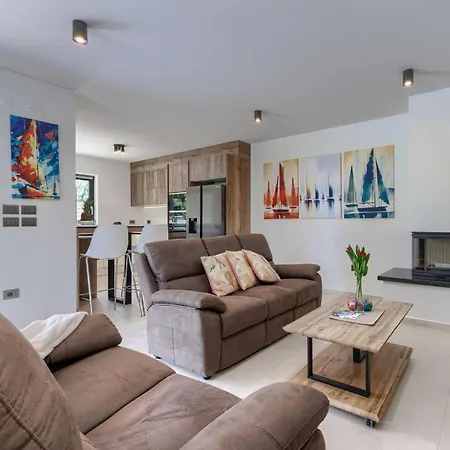 Delora By Interhome *
