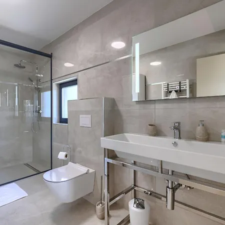 Delora By Interhome * Tar-Vabriga