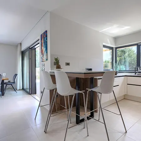 Delora By Interhome *