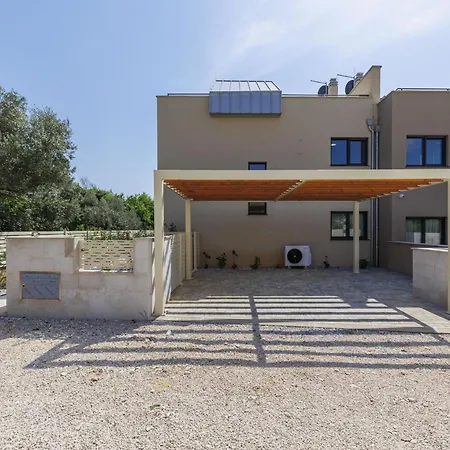 Delora By Interhome بيت للعطل